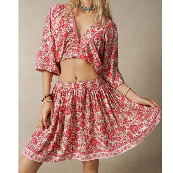 Boho Floral Print V neck Cropped Top Stretchy Waist Mini Skirt Set